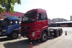 解放 新大威重卡 420馬力 6X4 牽引車(CA4258P2K2T1EA80)