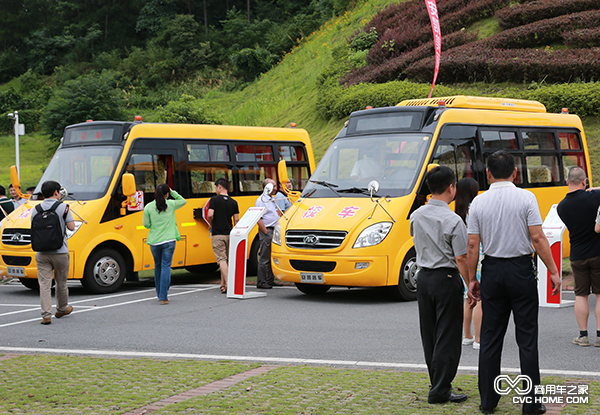 安凱高品質校車引發(fā)關注.png