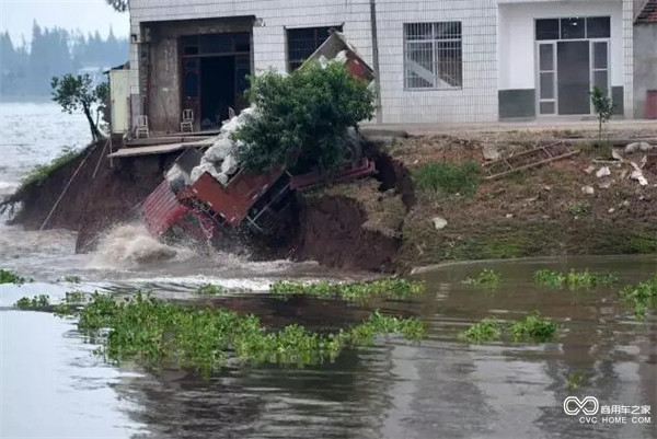 卡車敢死隊(duì)-1.jpg